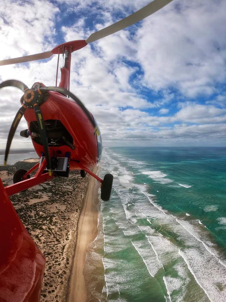 Flying a gyrocopter along the coast