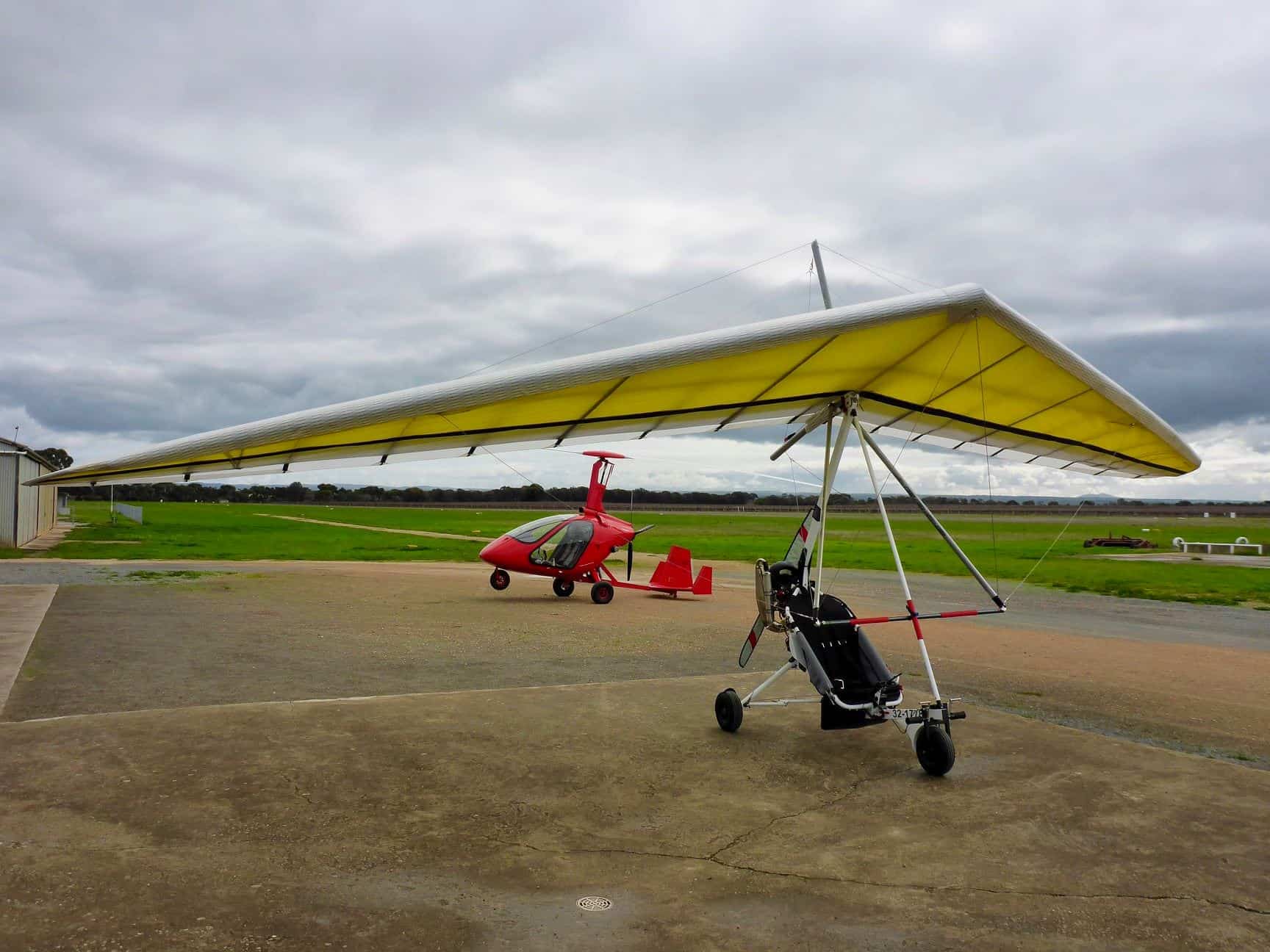 Microlight and gyroplane at Strathalbyn Airfield