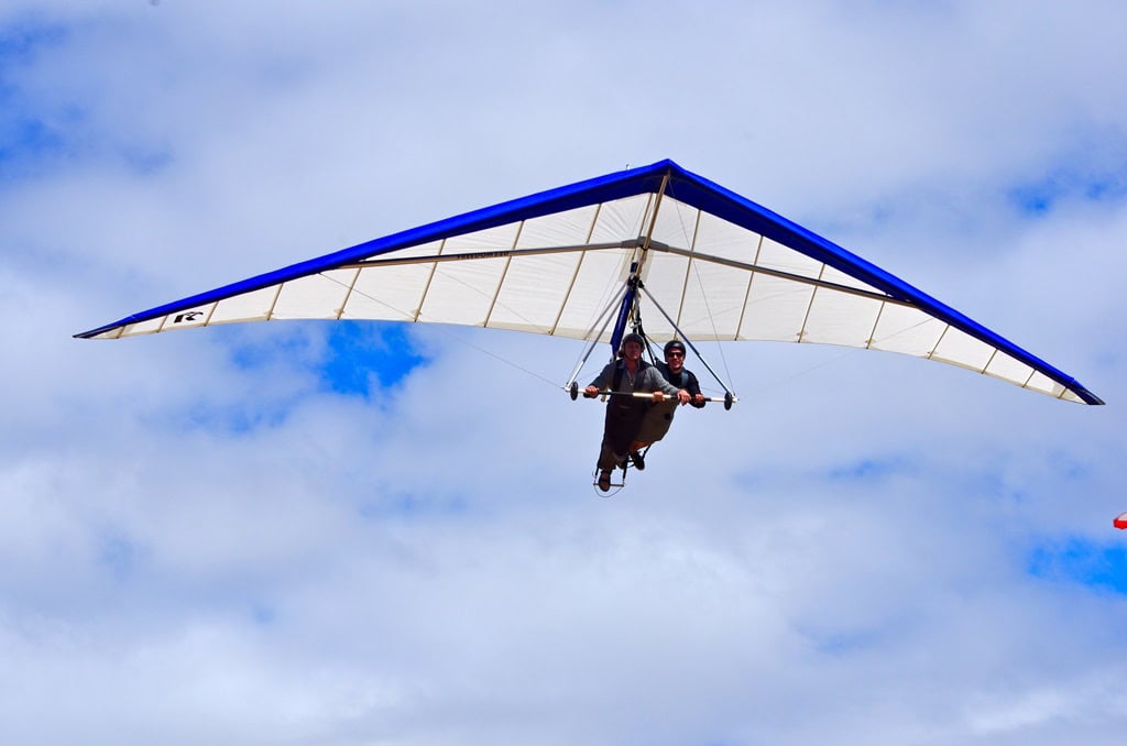 Tandem flying a hang glider