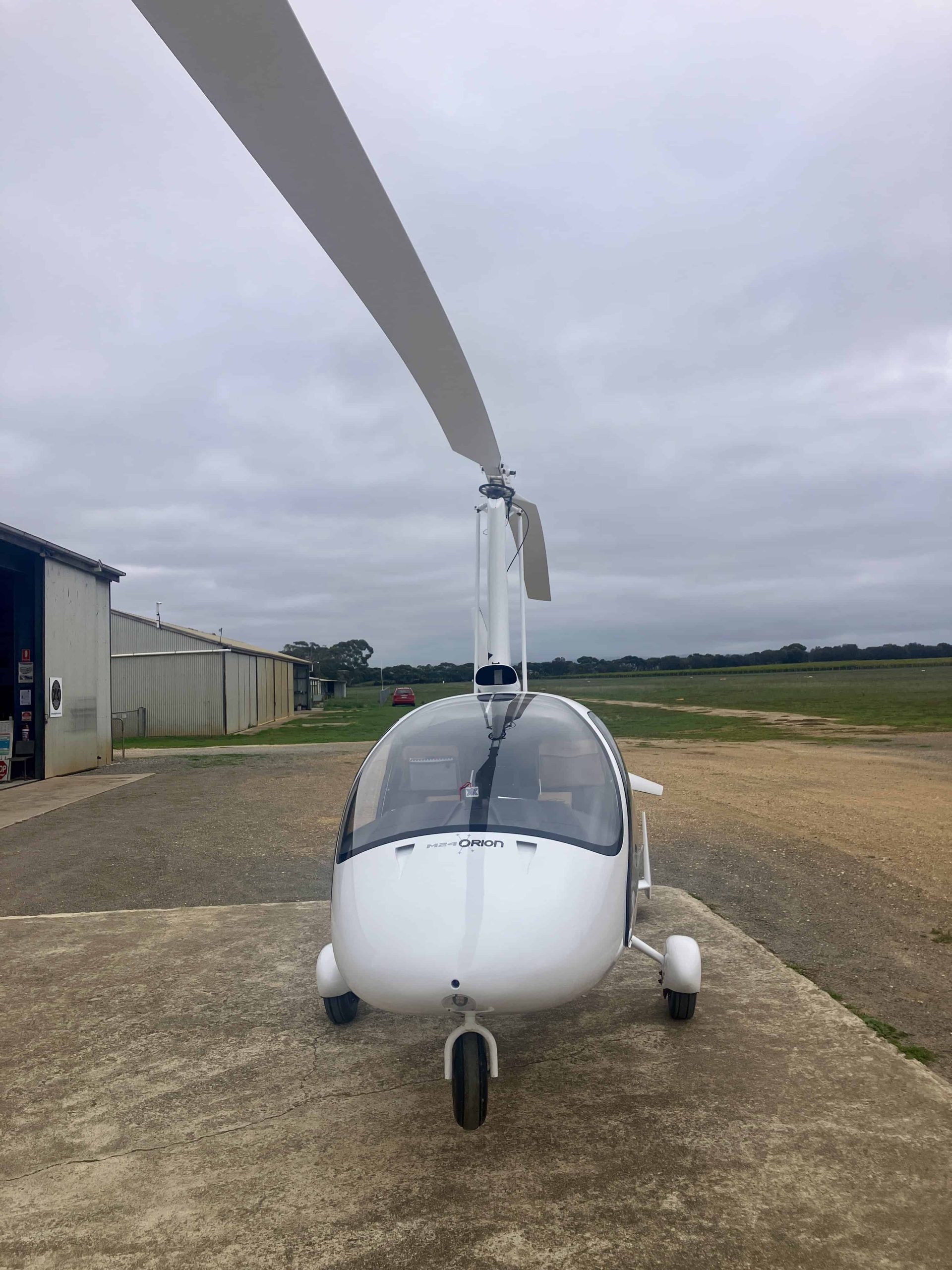 White Magni M24